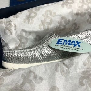 SAS Sunny Loafer Women's Casual Shoes Silver 10.5N